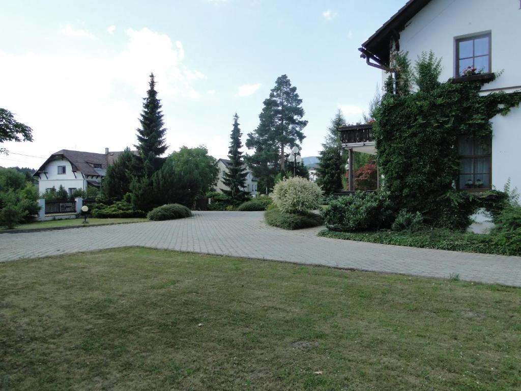Villa Žerotín Penzion Bed&Breakfast Velké Losiny Exterior foto