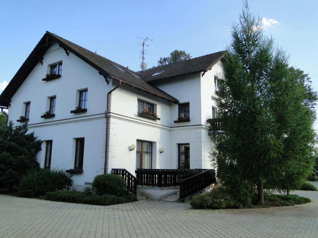 Villa Žerotín Penzion Bed&Breakfast Velké Losiny Exterior foto